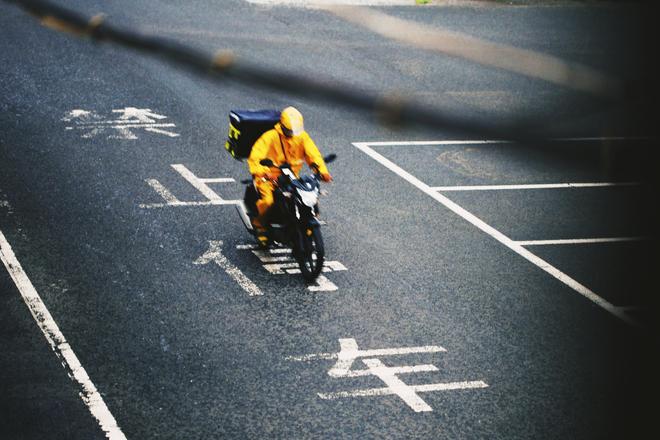 中国“跑得最快”的这群人
